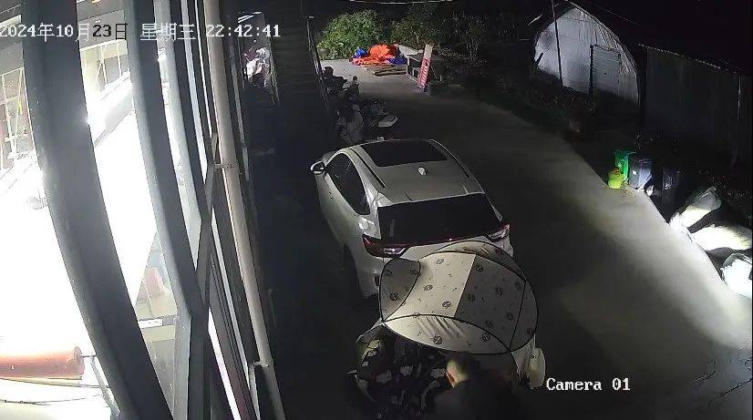 “我車被偷了，車上有塊毒豬肉！”男子深夜報(bào)警，結(jié)局大反轉(zhuǎn)