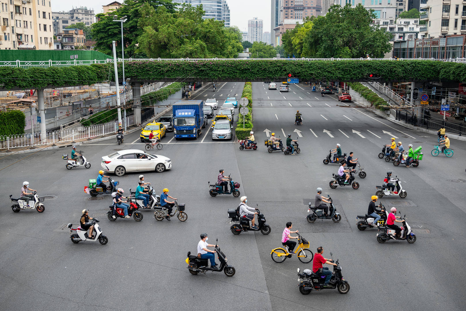 因20元電動自行車罰款，廣州一女子將市政府告上法庭 需求與治理如何兩全？